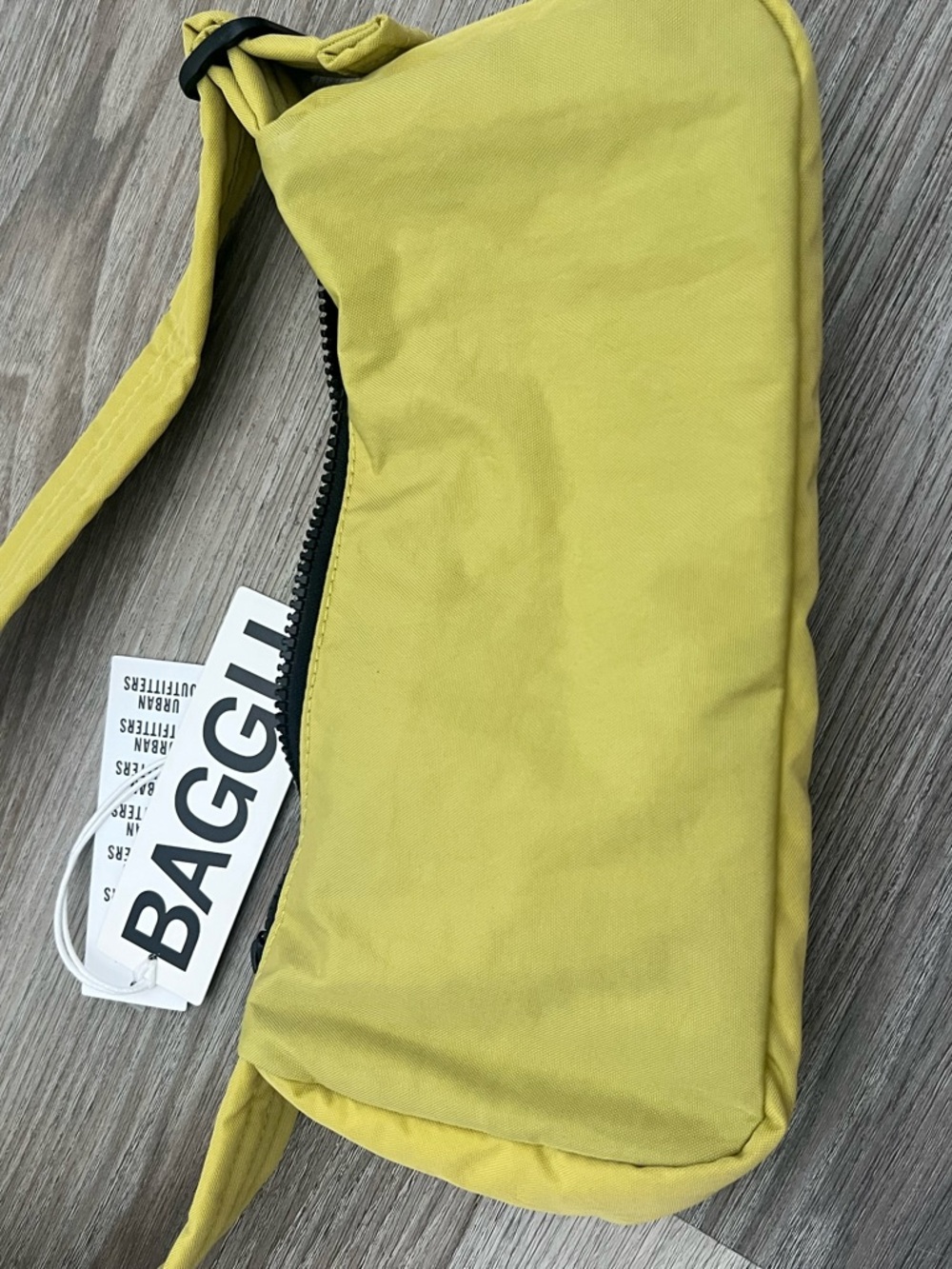 BAGGU Shoulder cargo Bag on guacamole - Picture 3 of 4